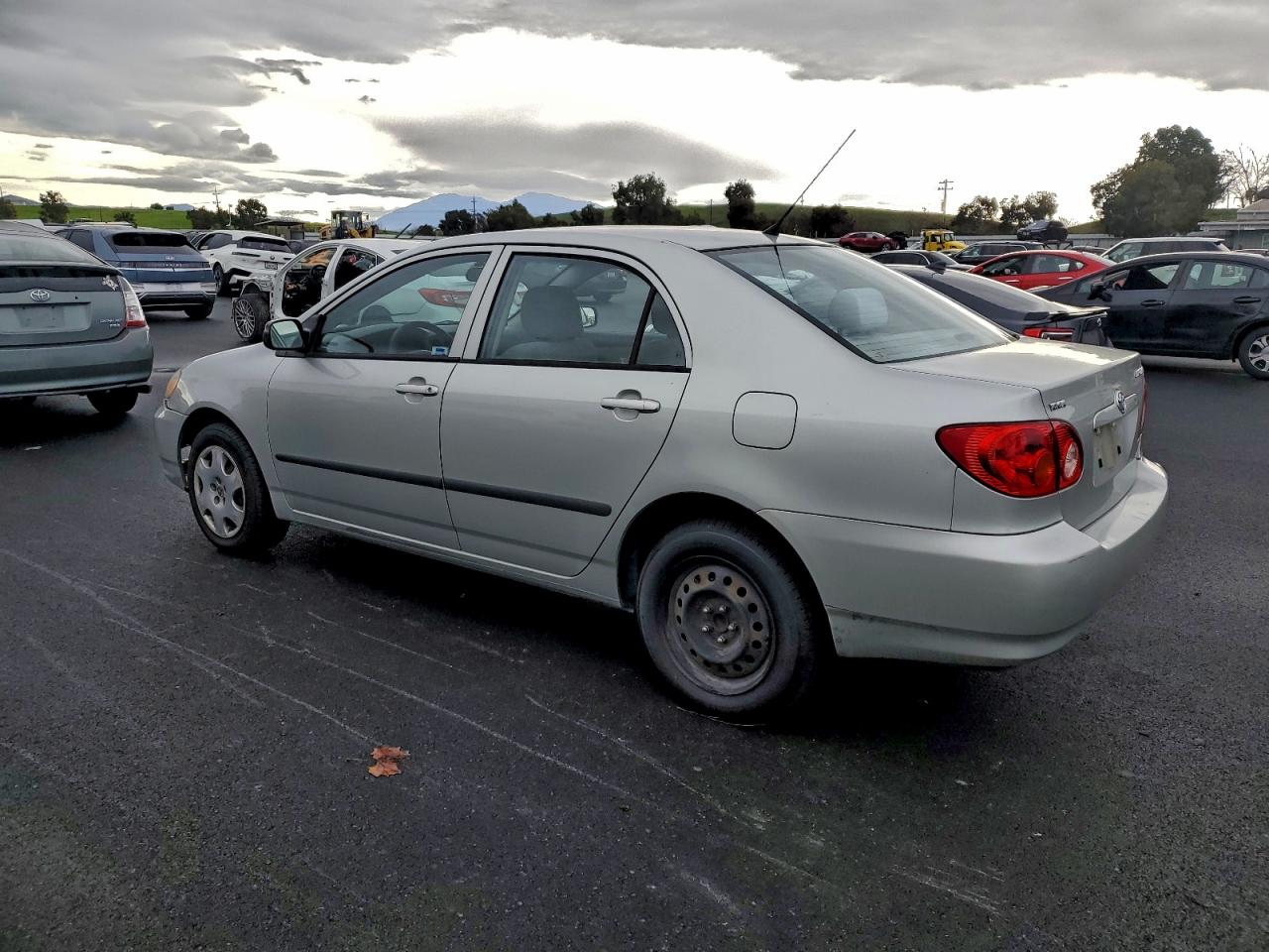 2003 TOYOTA COROLLA CE photo 2