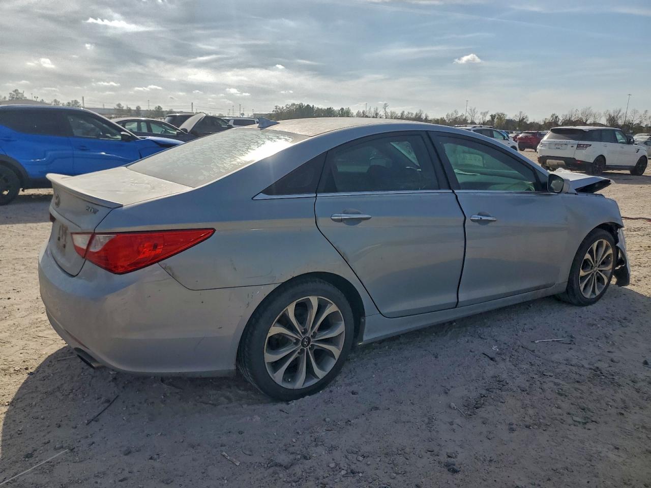2013 HYUNDAI SONATA SE photo 3