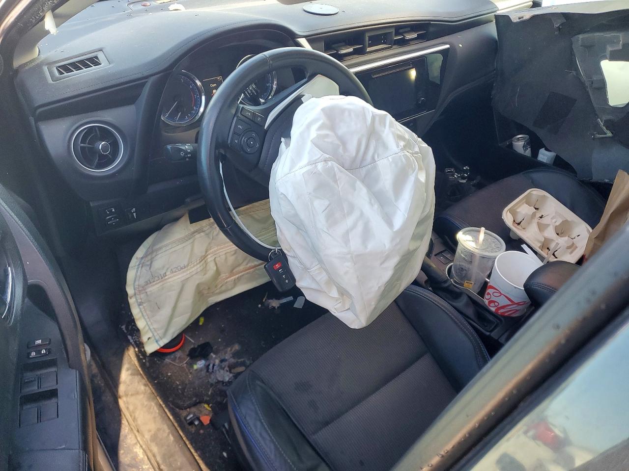 2018 TOYOTA COROLLA L photo 8