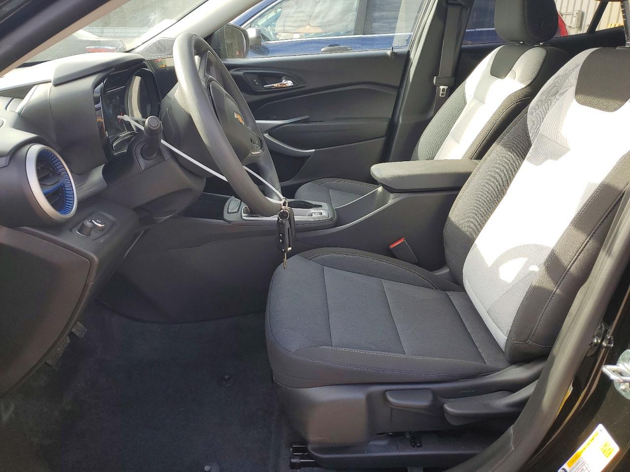 2025 CHEVROLET TRAX LS photo 7