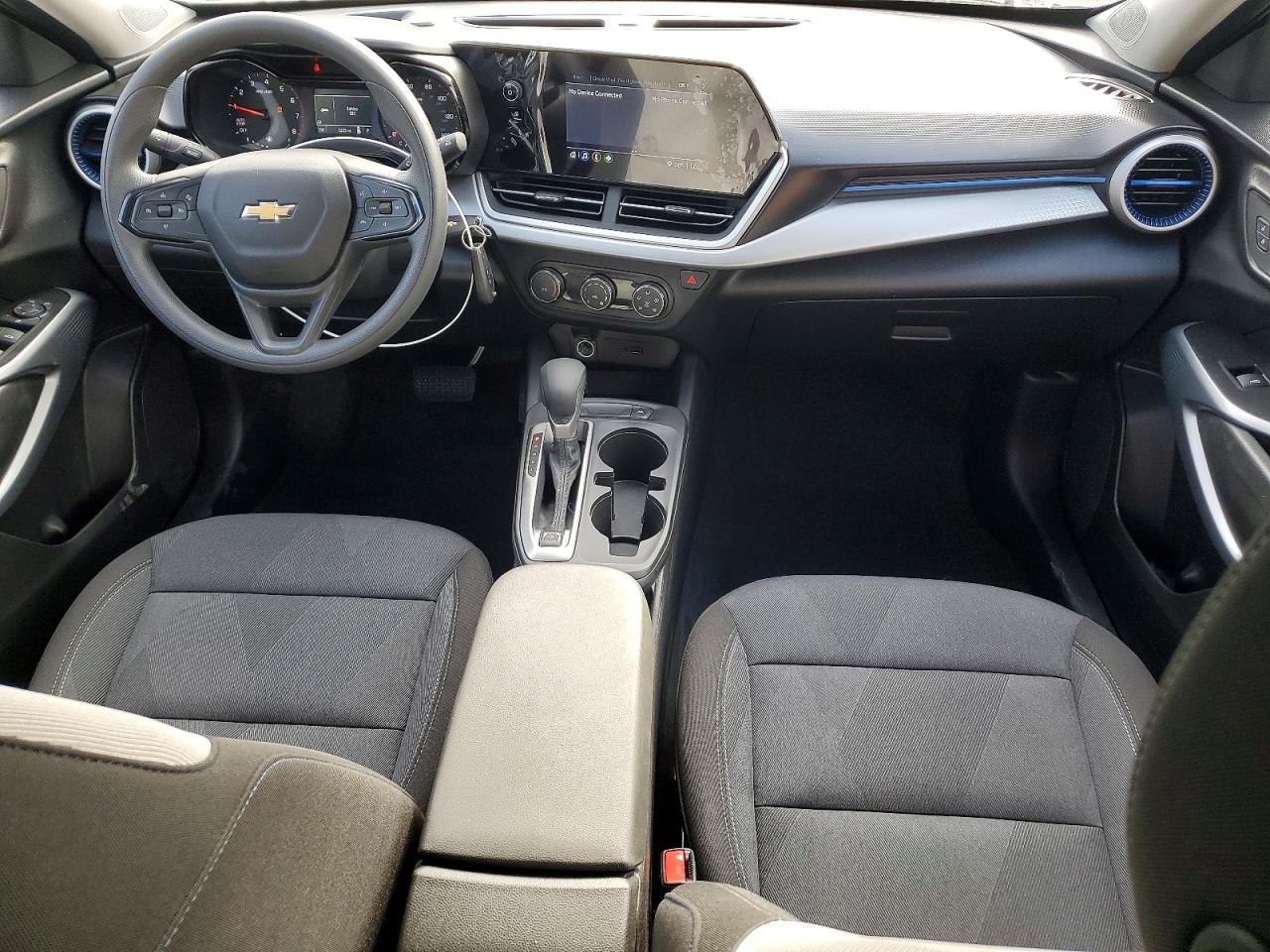 2025 CHEVROLET TRAX LS photo 8