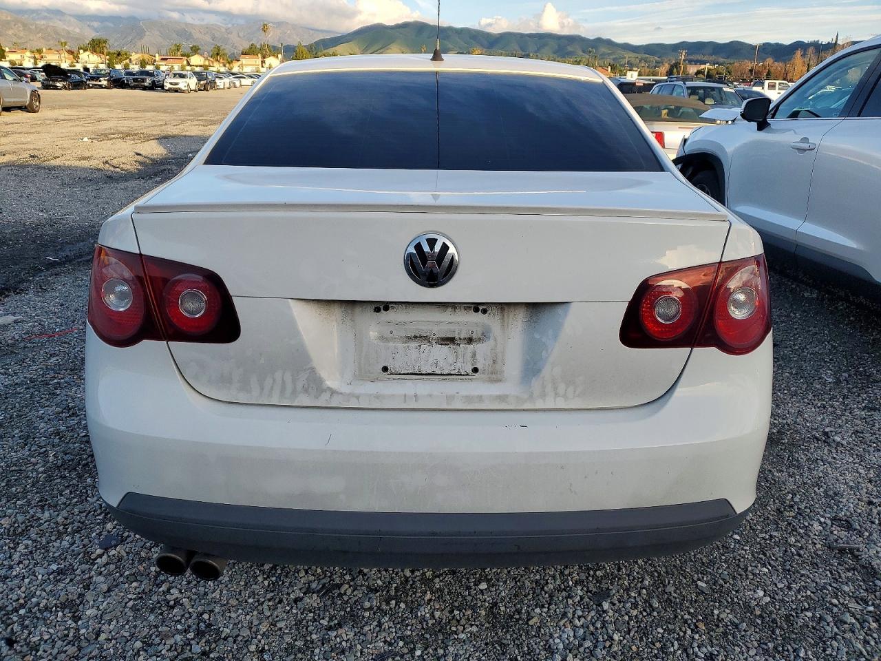 2009 VOLKSWAGEN JETTA S photo 6
