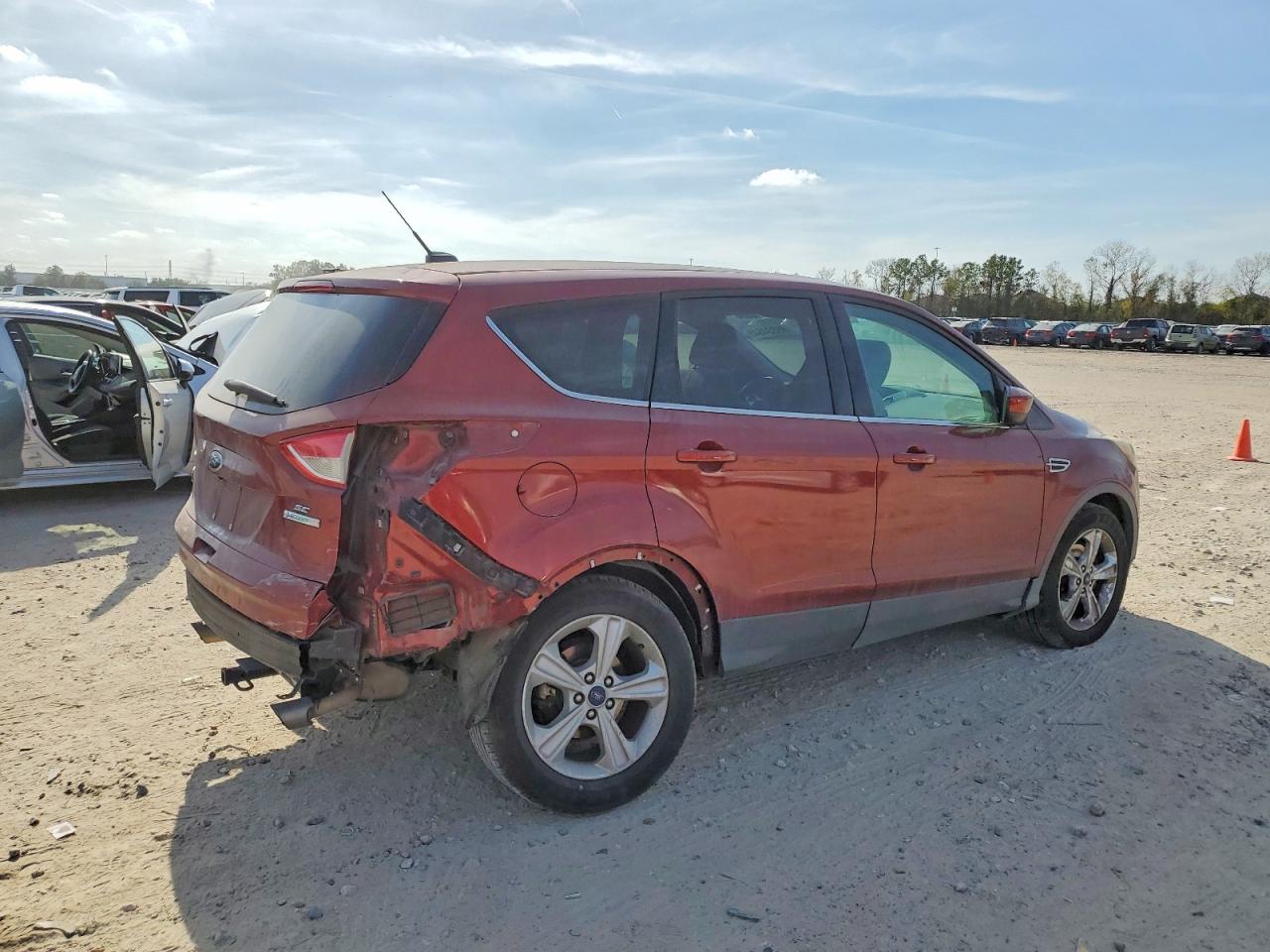2016 FORD ESCAPE SE photo 3