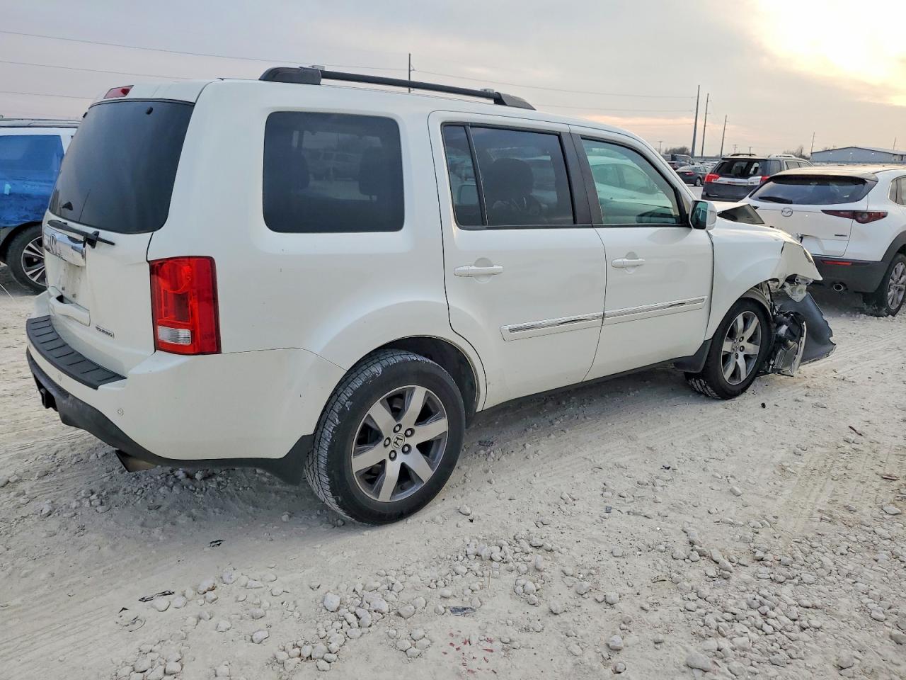 2015 HONDA PILOT TOURING photo 3