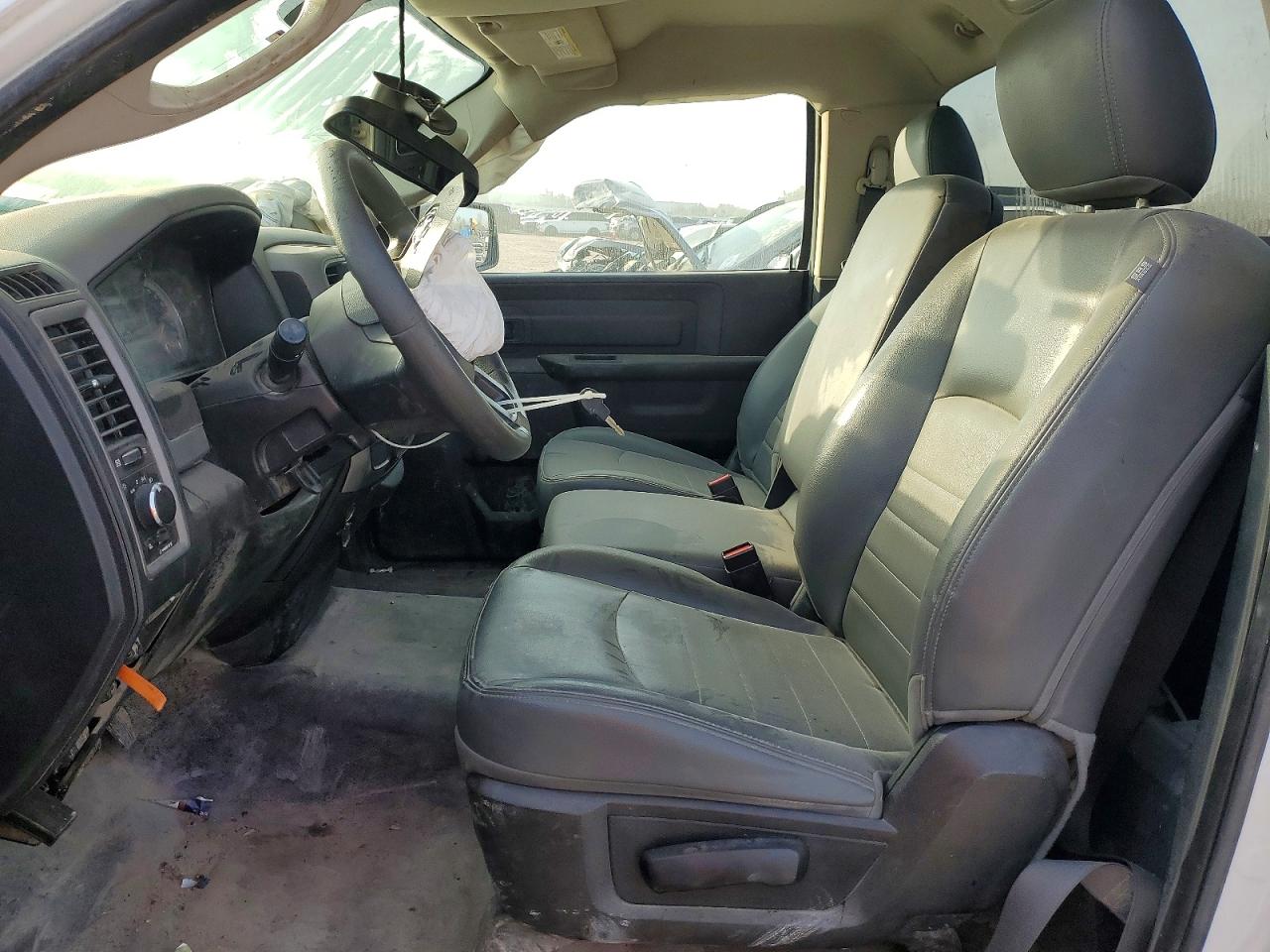 2018 RAM 1500 ST photo 7
