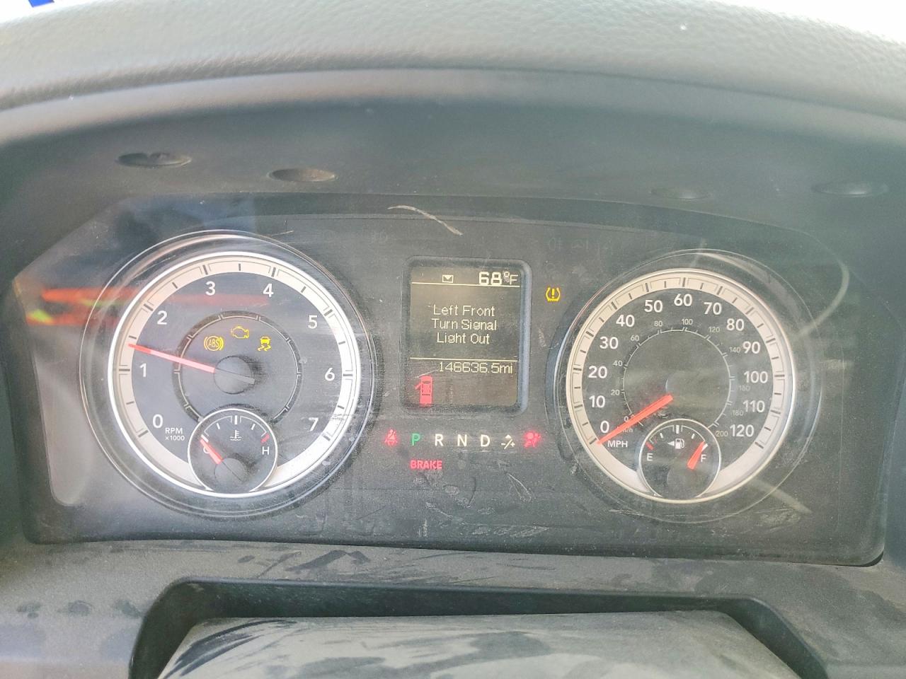 2018 RAM 1500 ST photo 9