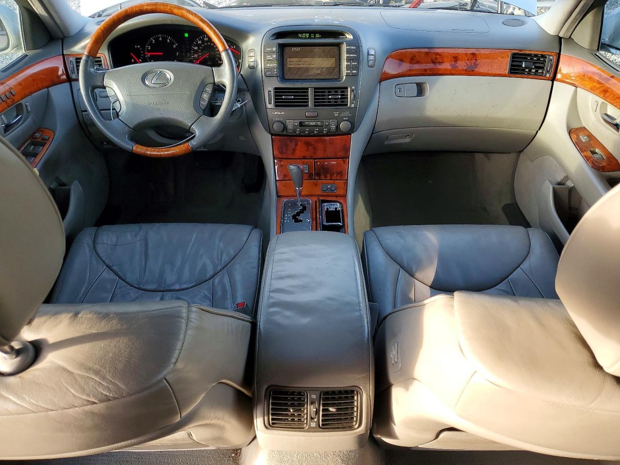 2002 LEXUS LS 430 photo 8