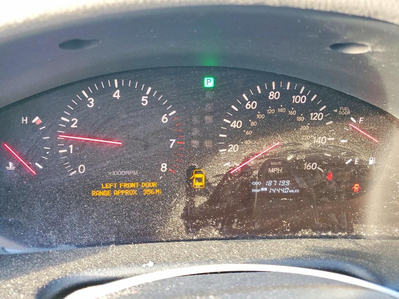 2002 LEXUS LS 430 photo 9
