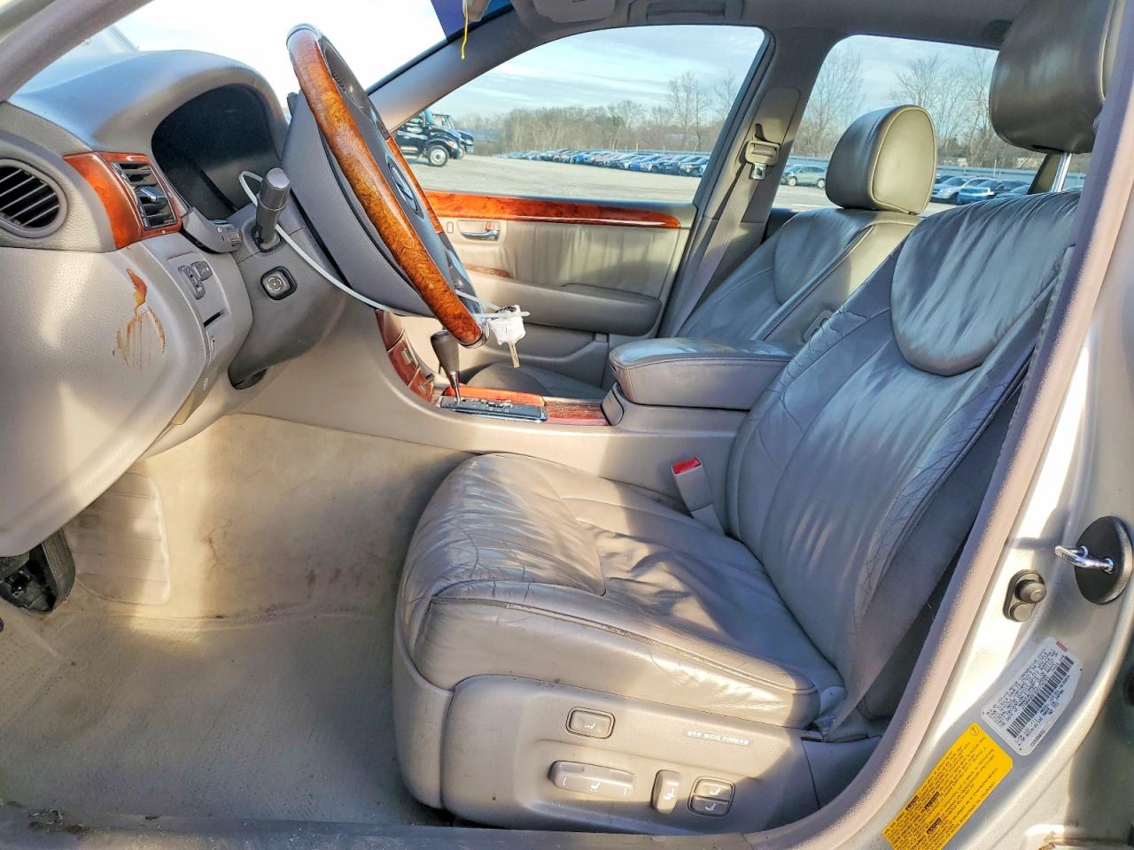 2002 LEXUS LS 430 photo 7