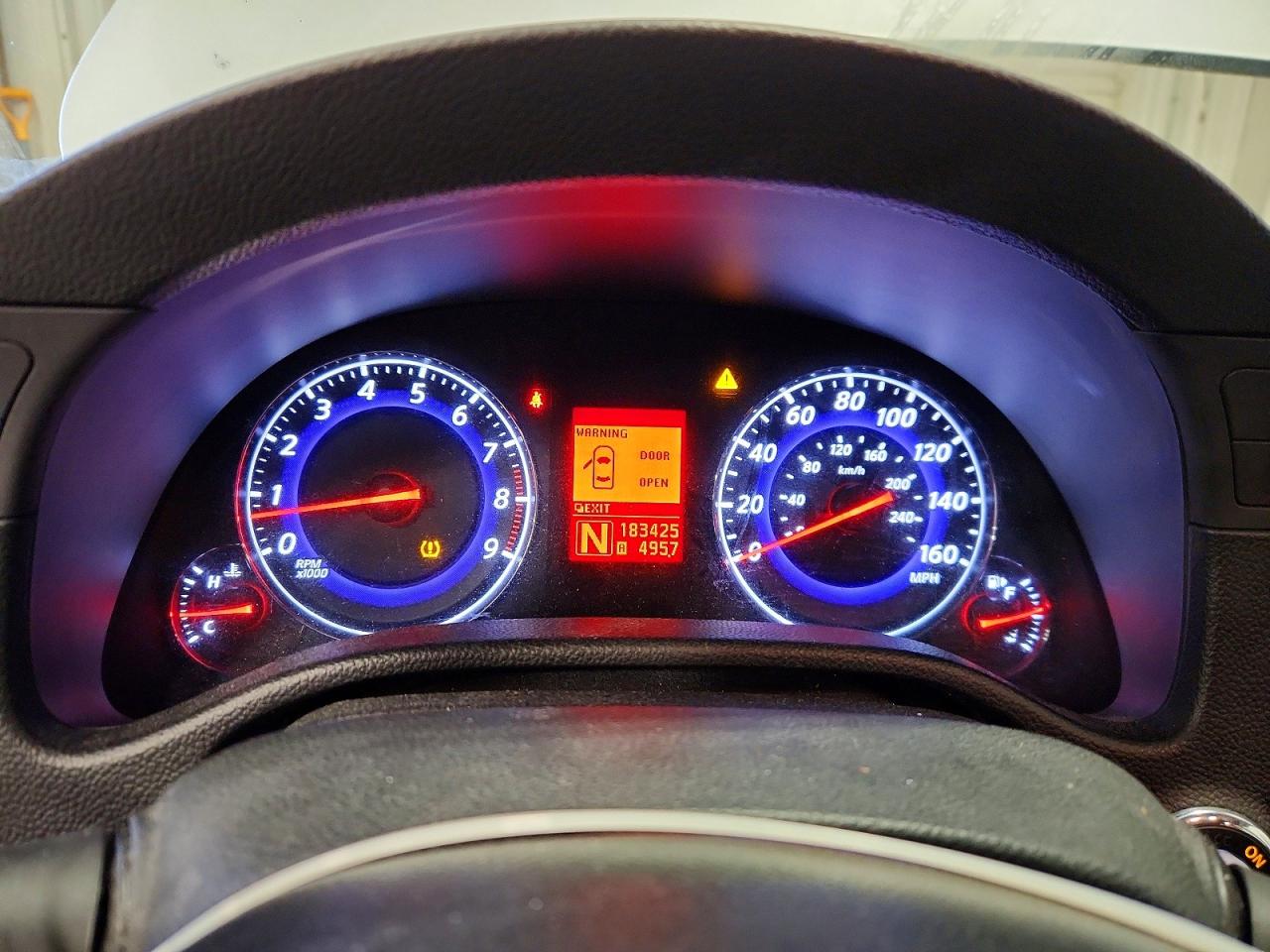 2009 INFINITI G37 photo 9