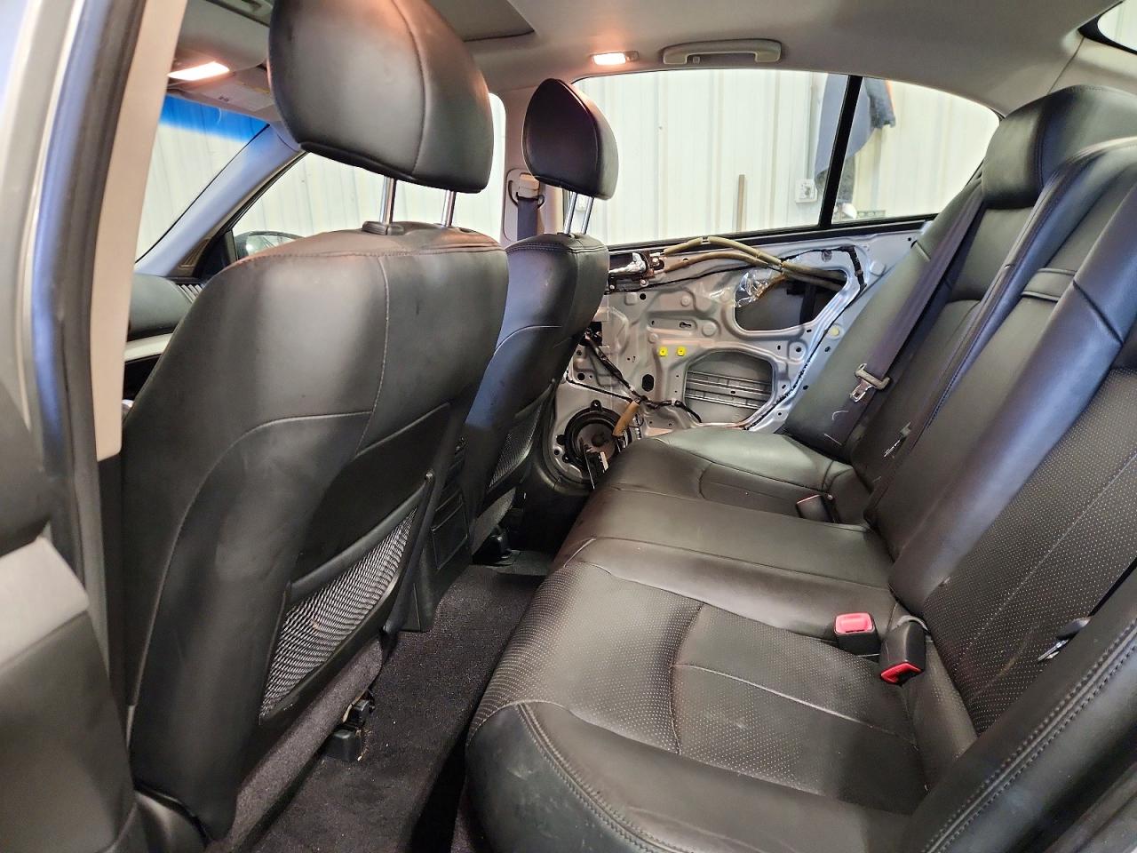 2009 INFINITI G37 photo 10
