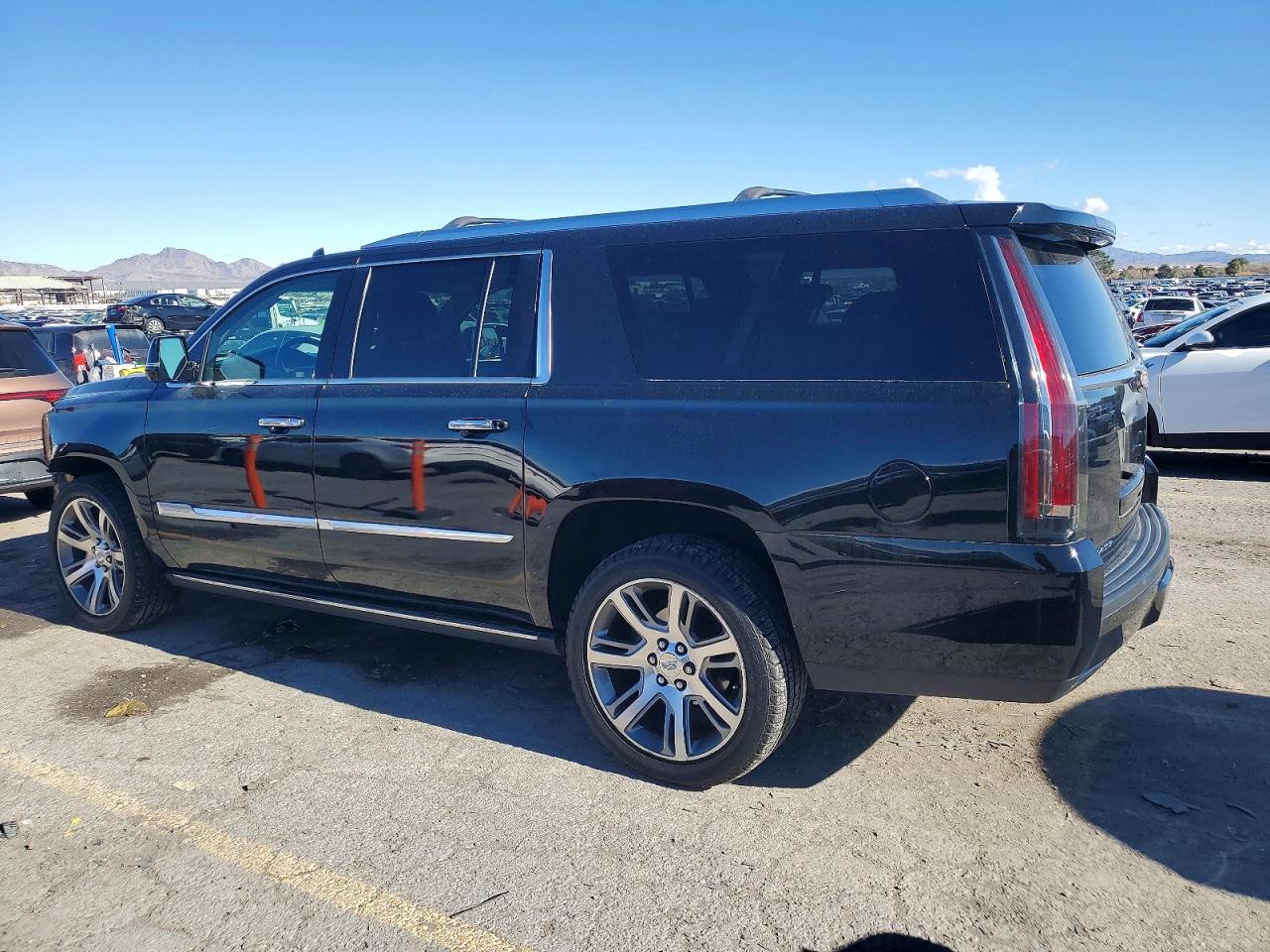 2016 CADILLAC ESCALADE ESV PREMIUM photo 3