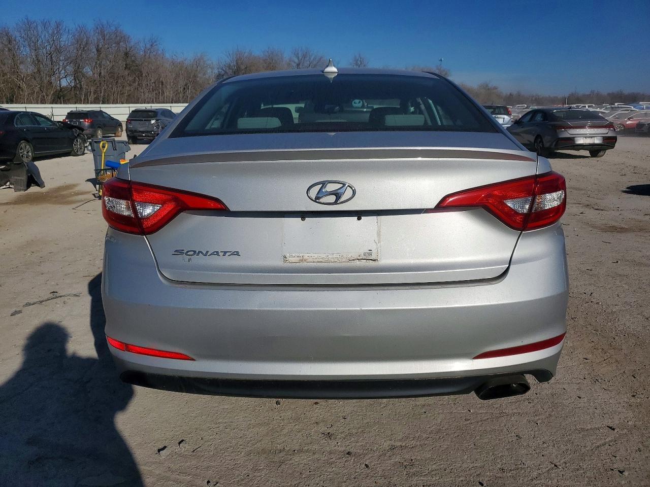 2016 HYUNDAI SONATA SE photo 11