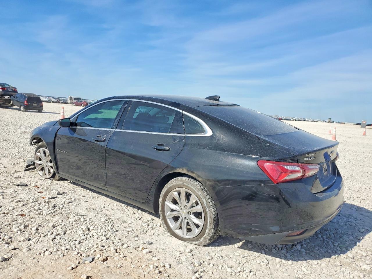 2020 CHEVROLET MALIBU LT photo 2