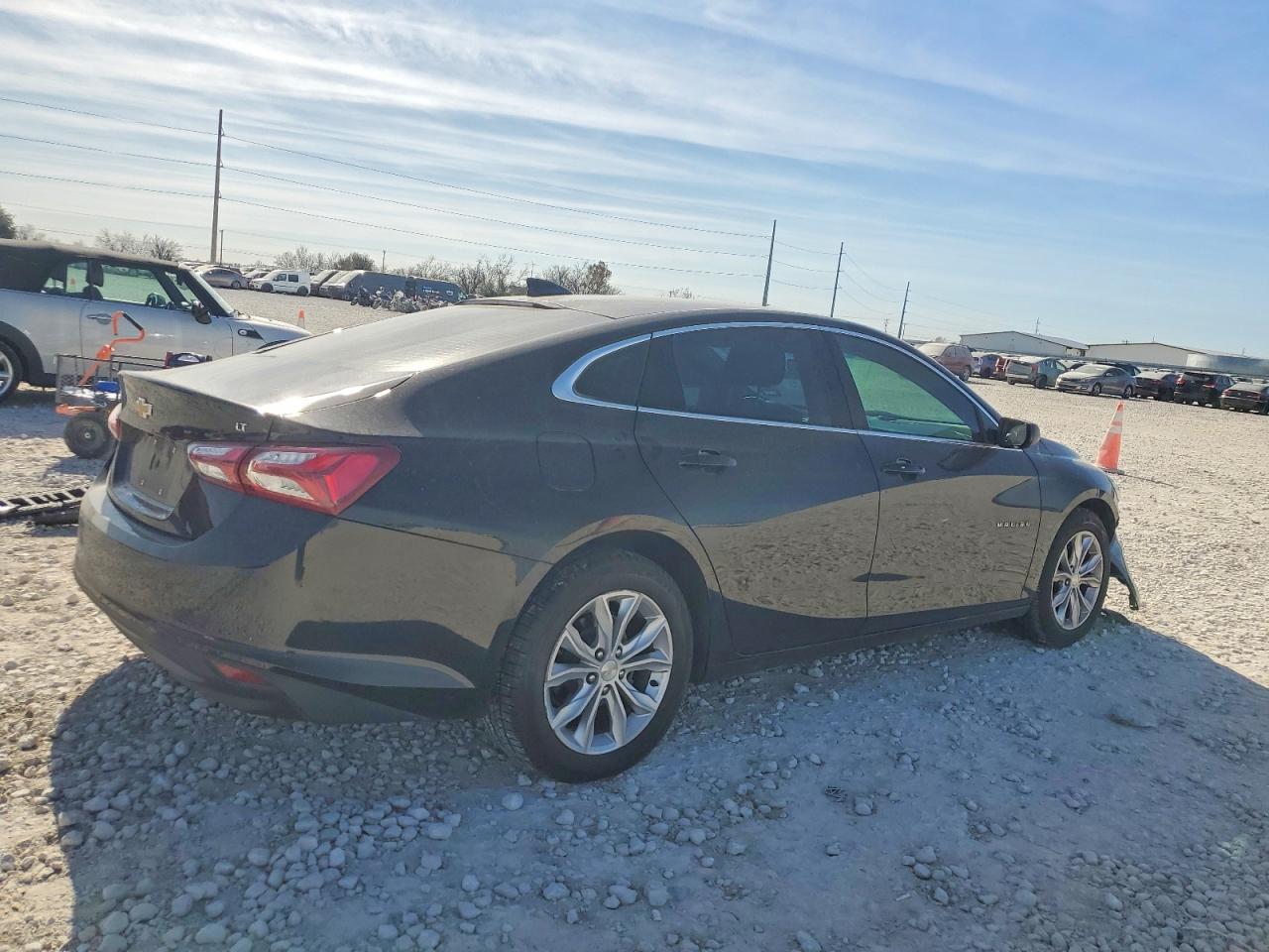 2020 CHEVROLET MALIBU LT photo 3