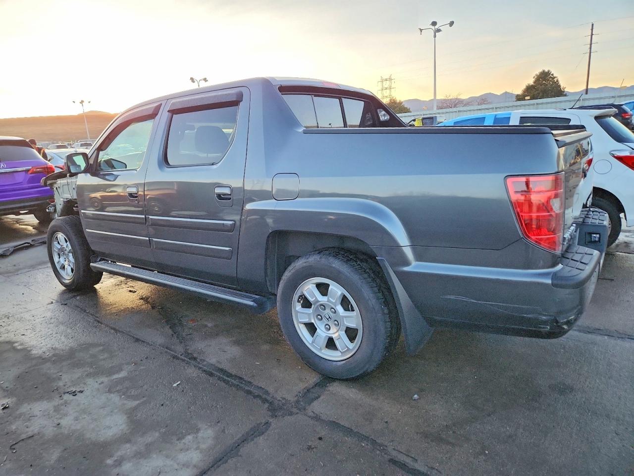 2011 HONDA RIDGELINE RTS photo 2