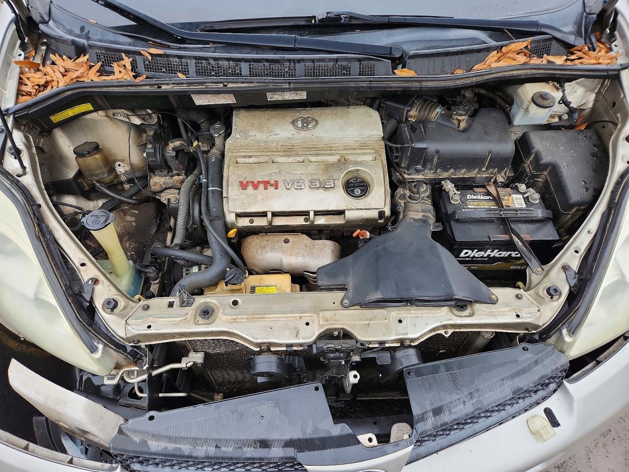 2004 TOYOTA SIENNA LE 8 PASSENGER photo 12