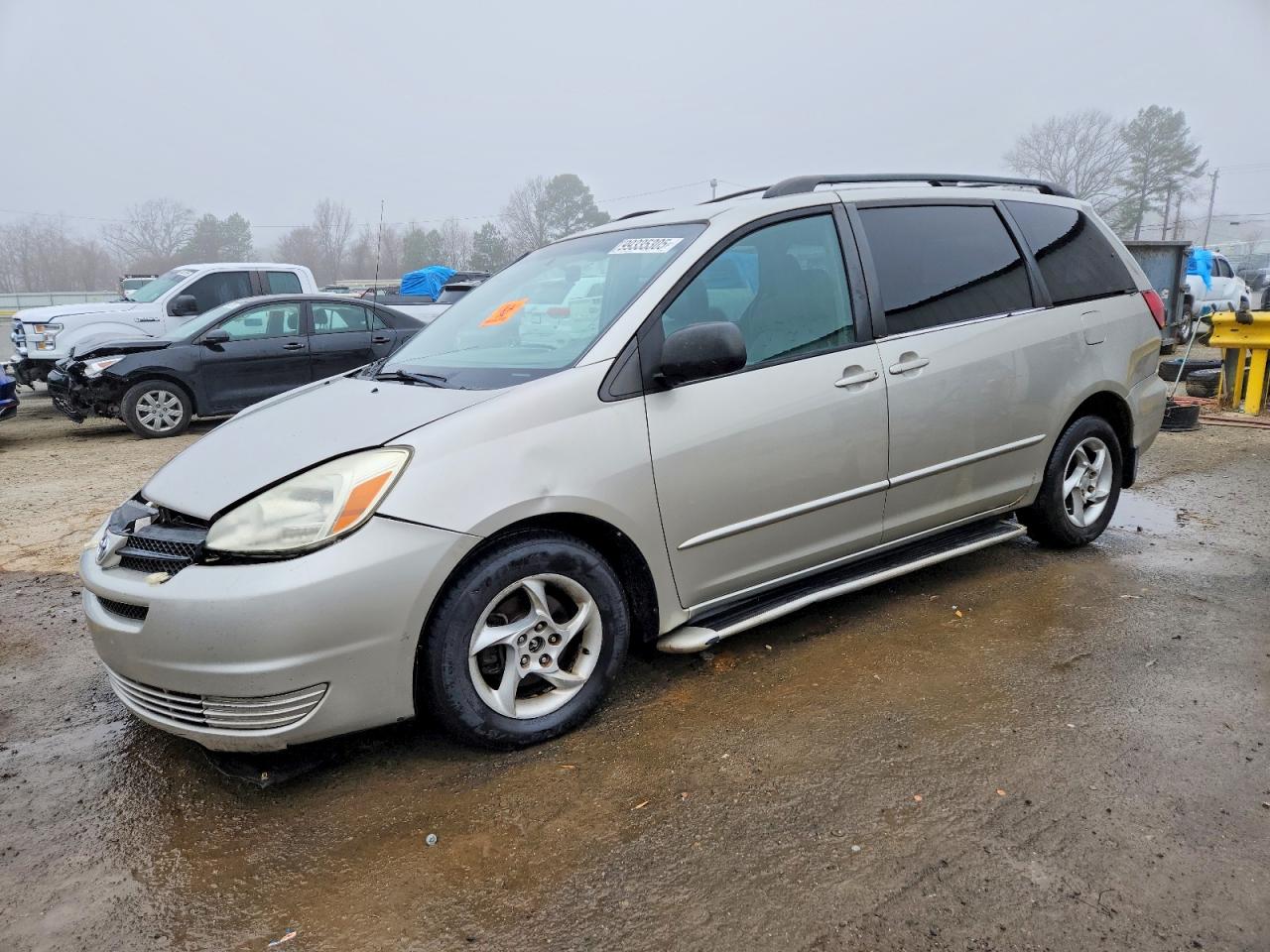 2004 TOYOTA SIENNA