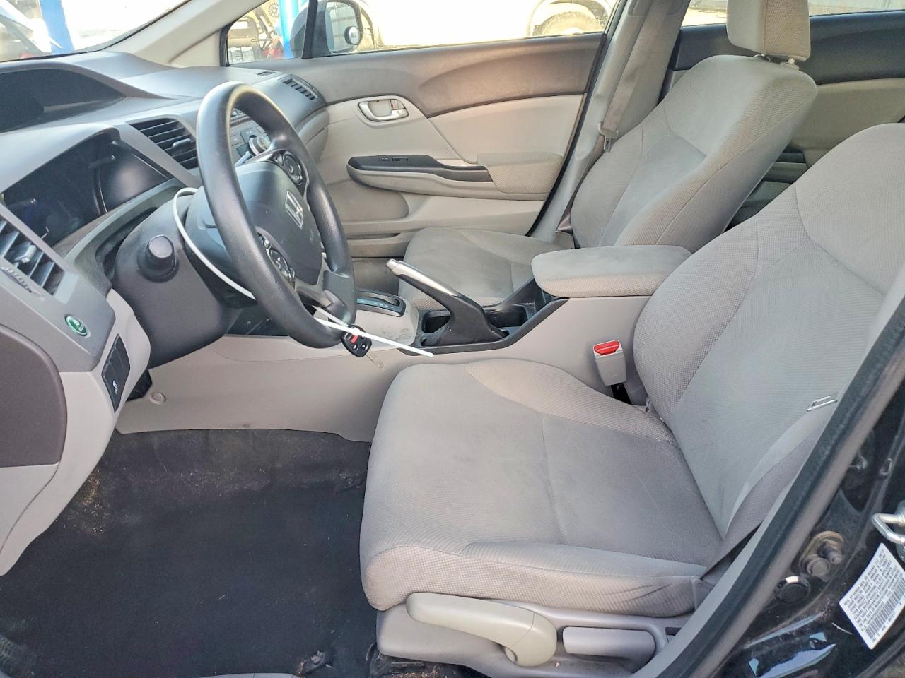 2012 HONDA CIVIC LX photo 25