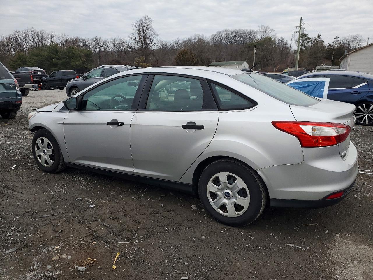 2013 FORD FOCUS S photo 2