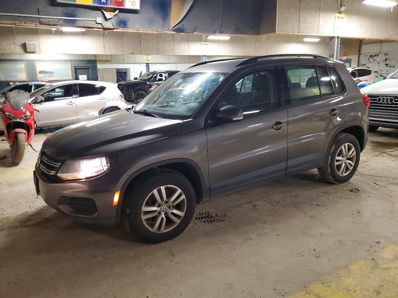 2016 VOLKSWAGEN TIGUAN
