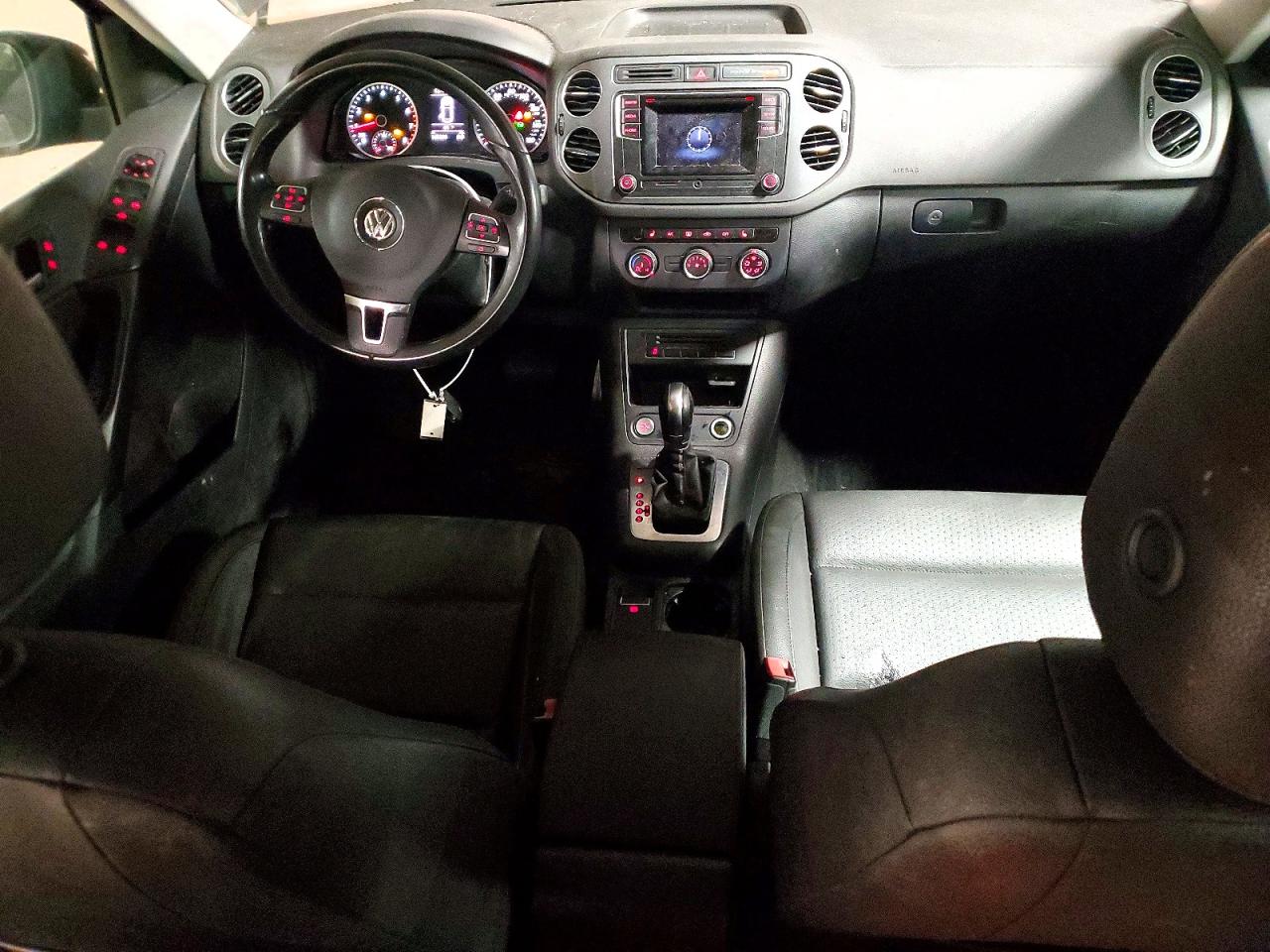 2016 VOLKSWAGEN TIGUAN S photo 8