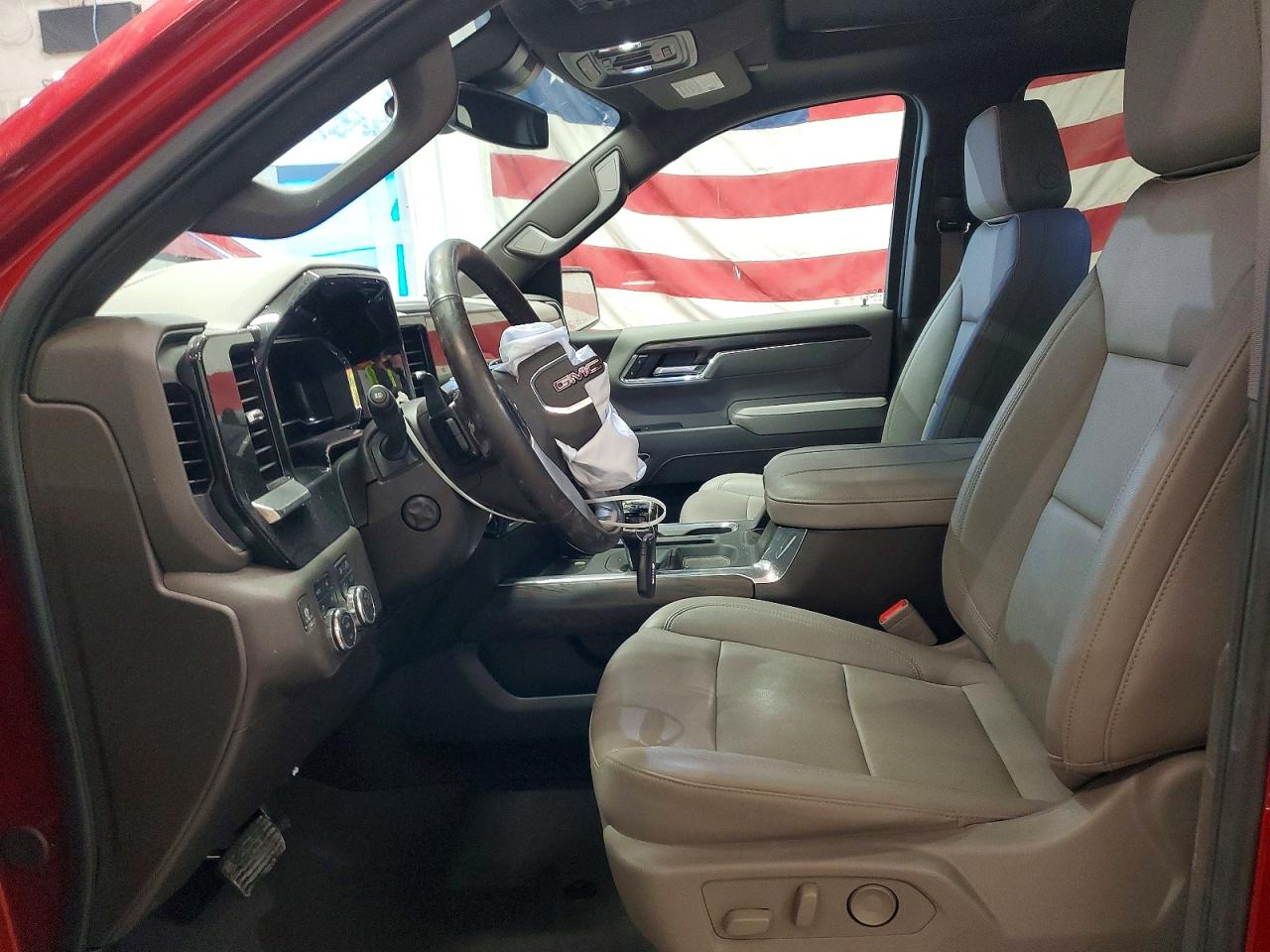 2025 GMC SIERRA K1500 SLT photo 19