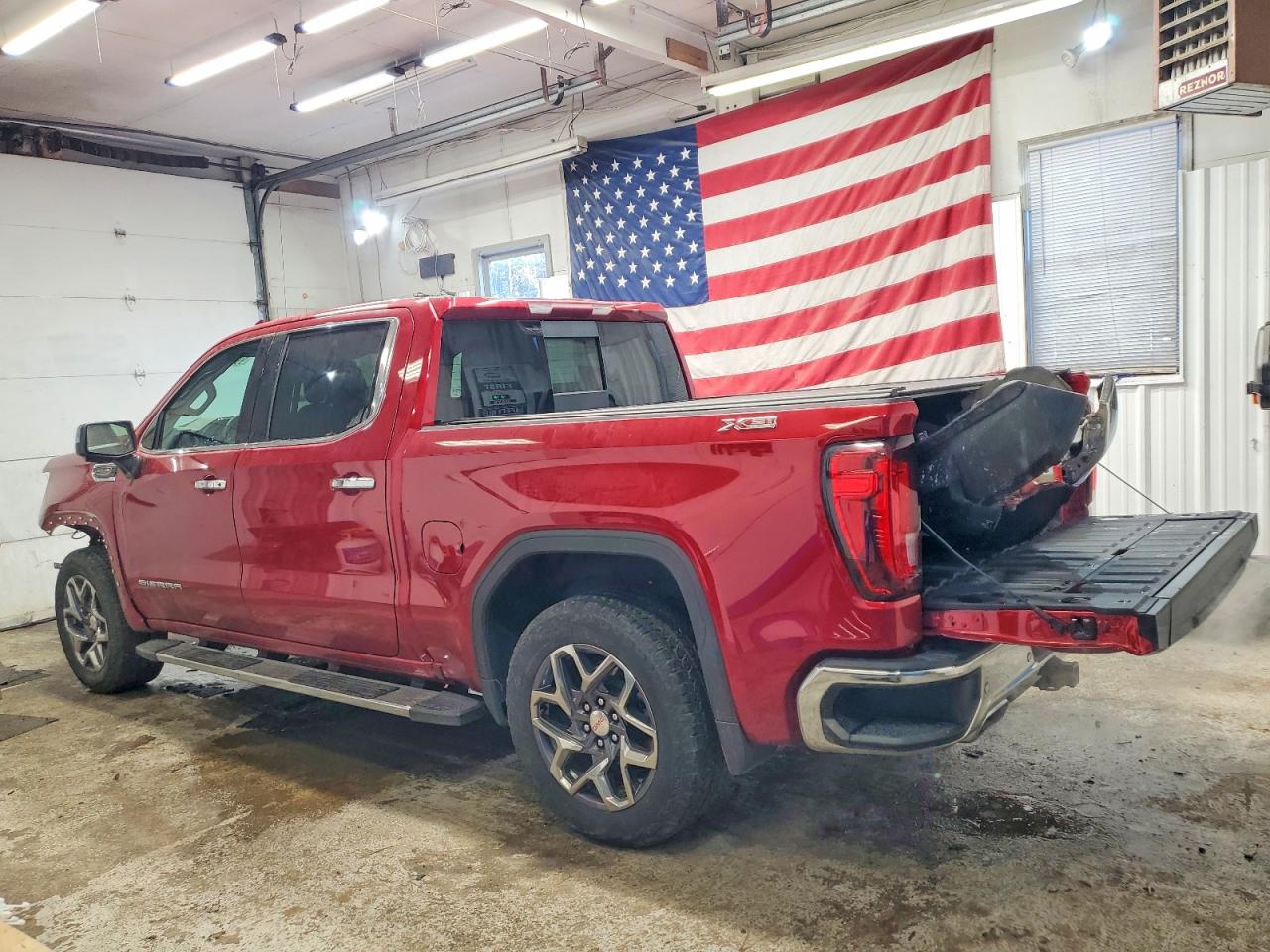 2025 GMC SIERRA K1500 SLT photo 4