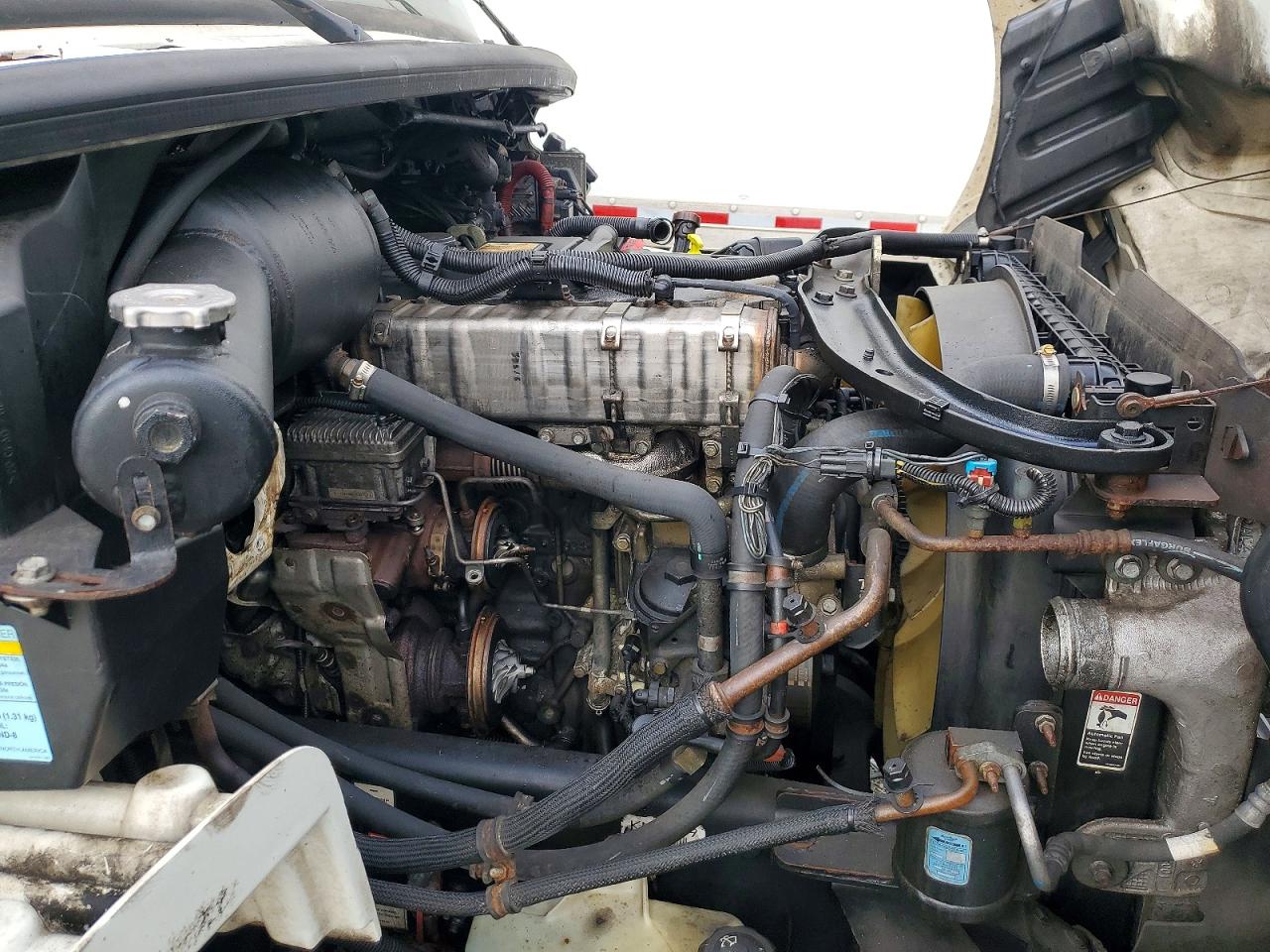 2019 FREIGHTLINER M2 106 MED - BOX TRUCK photo 12