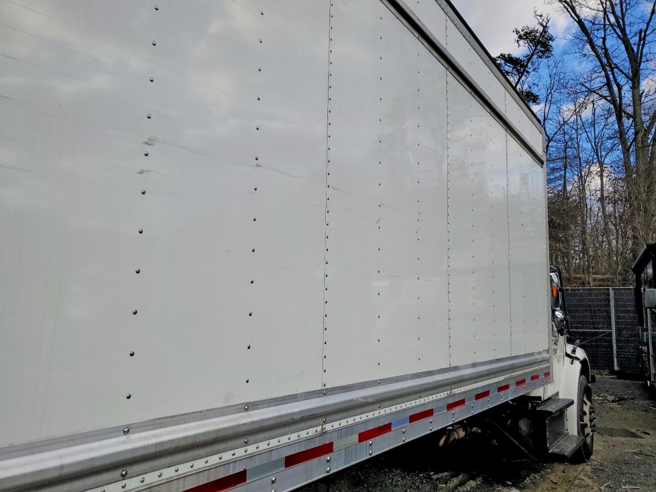 2019 FREIGHTLINER M2 106 MED - BOX TRUCK photo 11