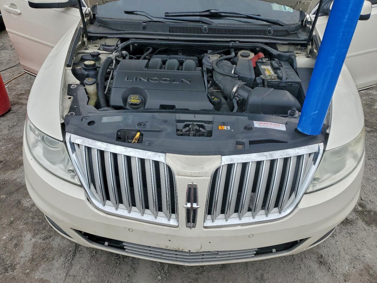 2009 LINCOLN MKS photo 11