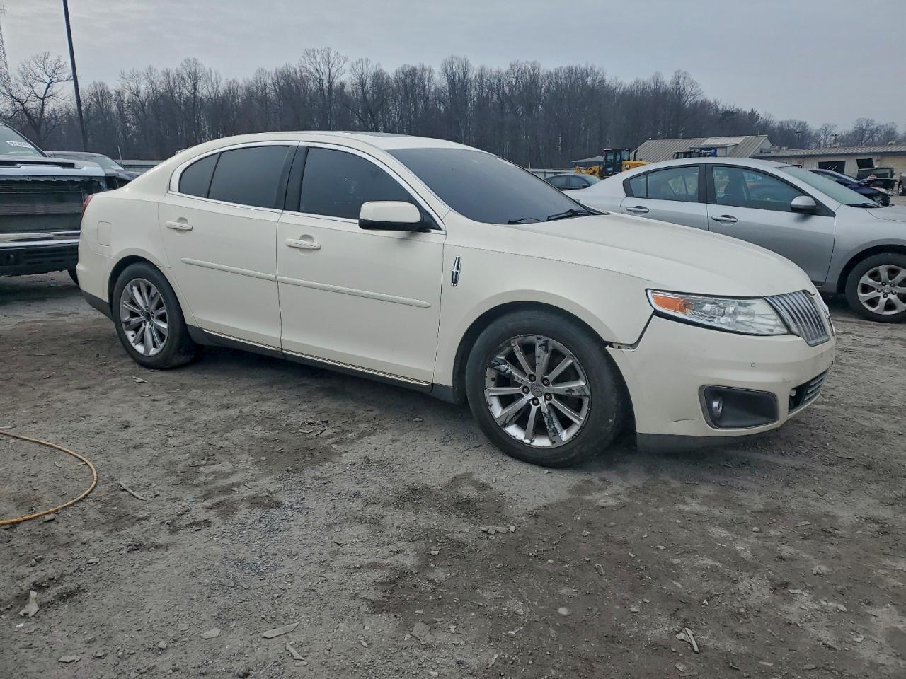 2009 LINCOLN MKS photo 4