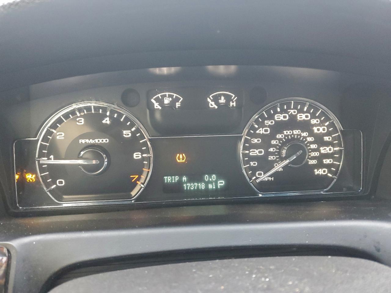 2009 LINCOLN MKS photo 9
