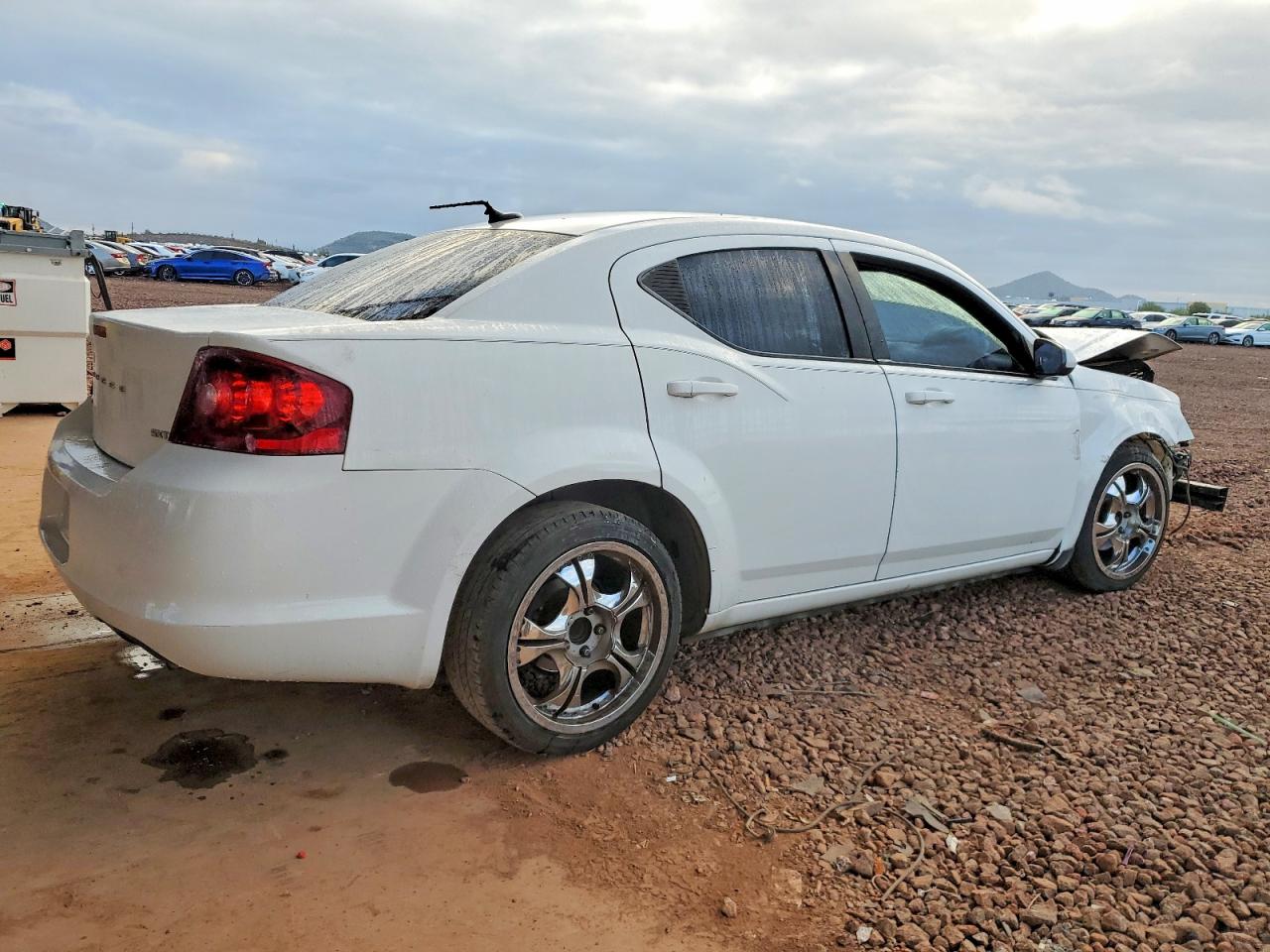 2013 DODGE AVENGER SXT photo 3