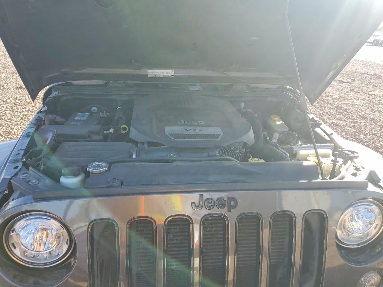 2018 JEEP WRANGLER UNLIMITED SAHARA photo 11