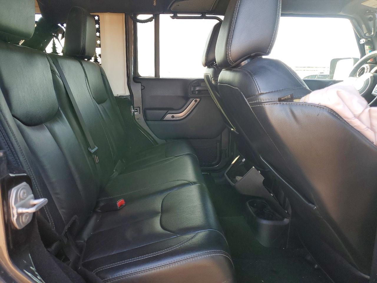 2018 JEEP WRANGLER UNLIMITED SAHARA photo 10