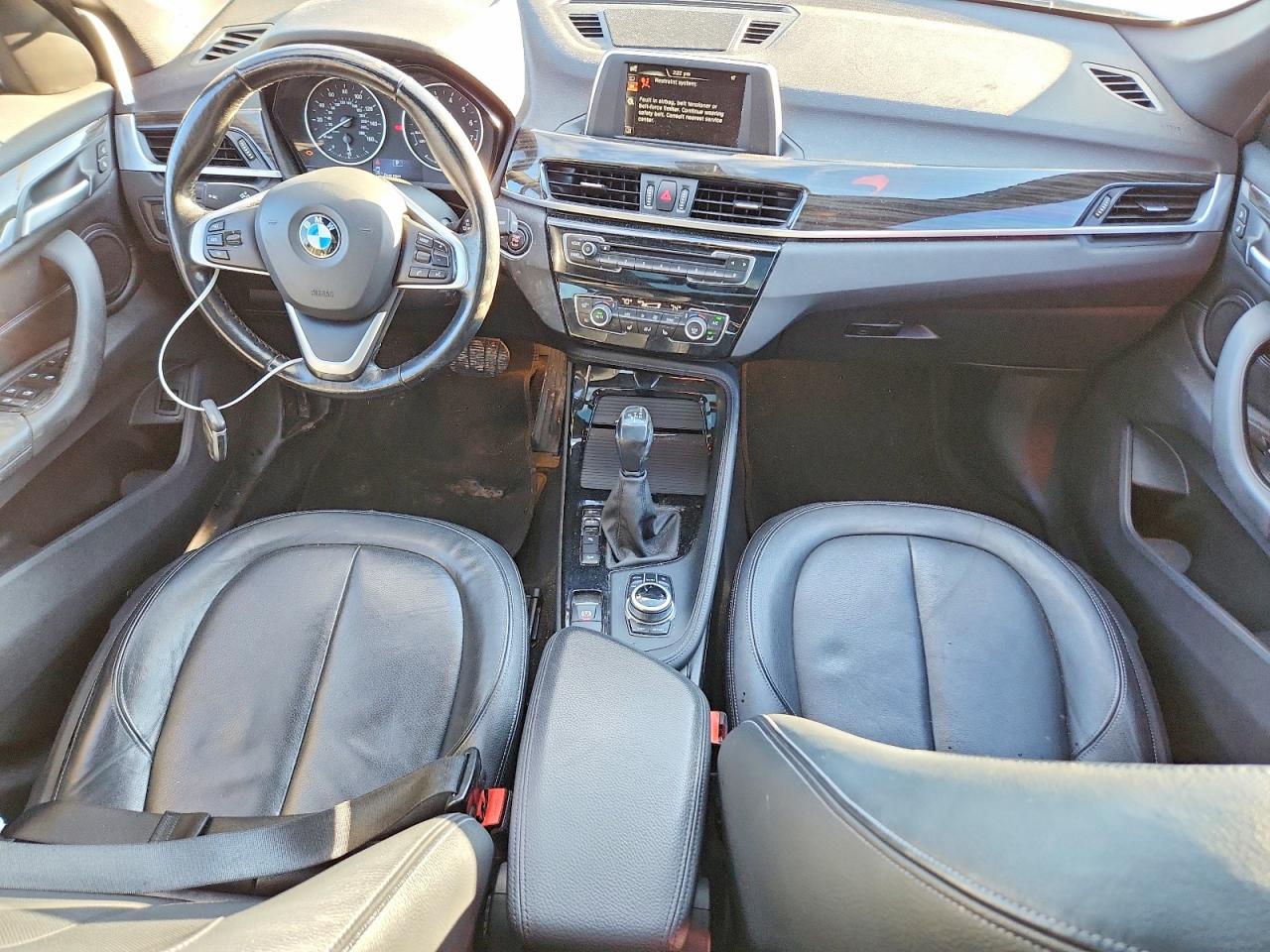 2016 BMW X1 XDRIVE28I photo 8