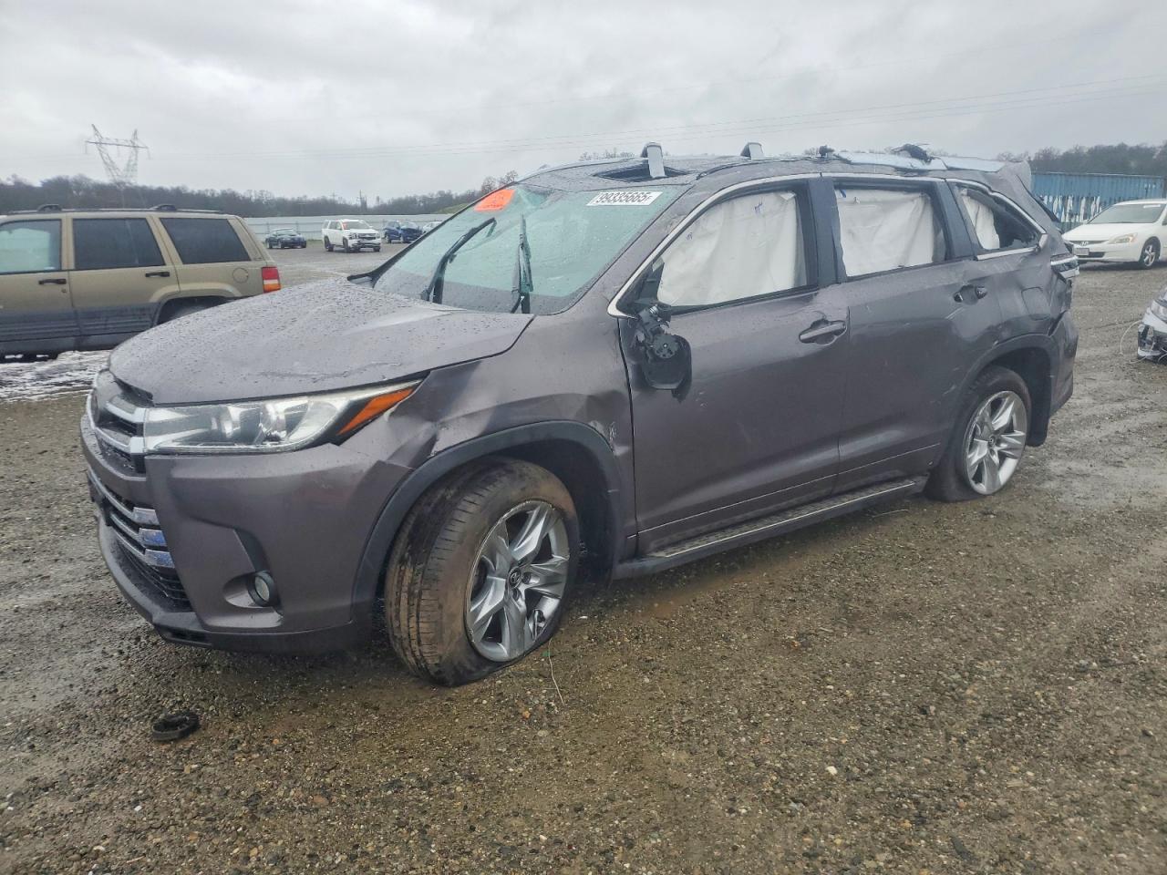 2017 TOYOTA HIGHLANDER