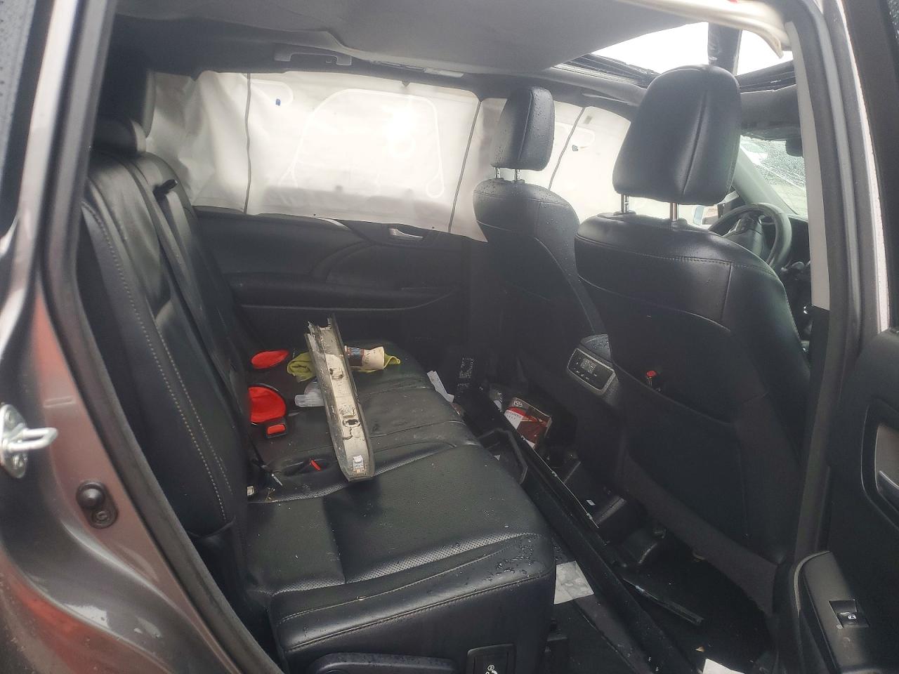 2017 TOYOTA HIGHLANDER LIMITED photo 11
