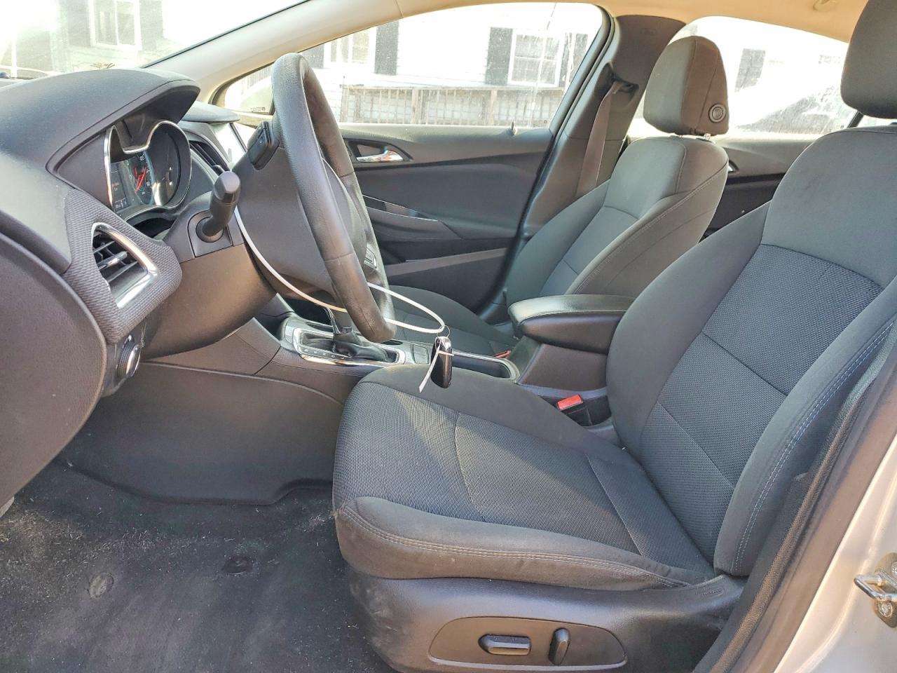 2017 CHEVROLET CRUZE LT photo 13