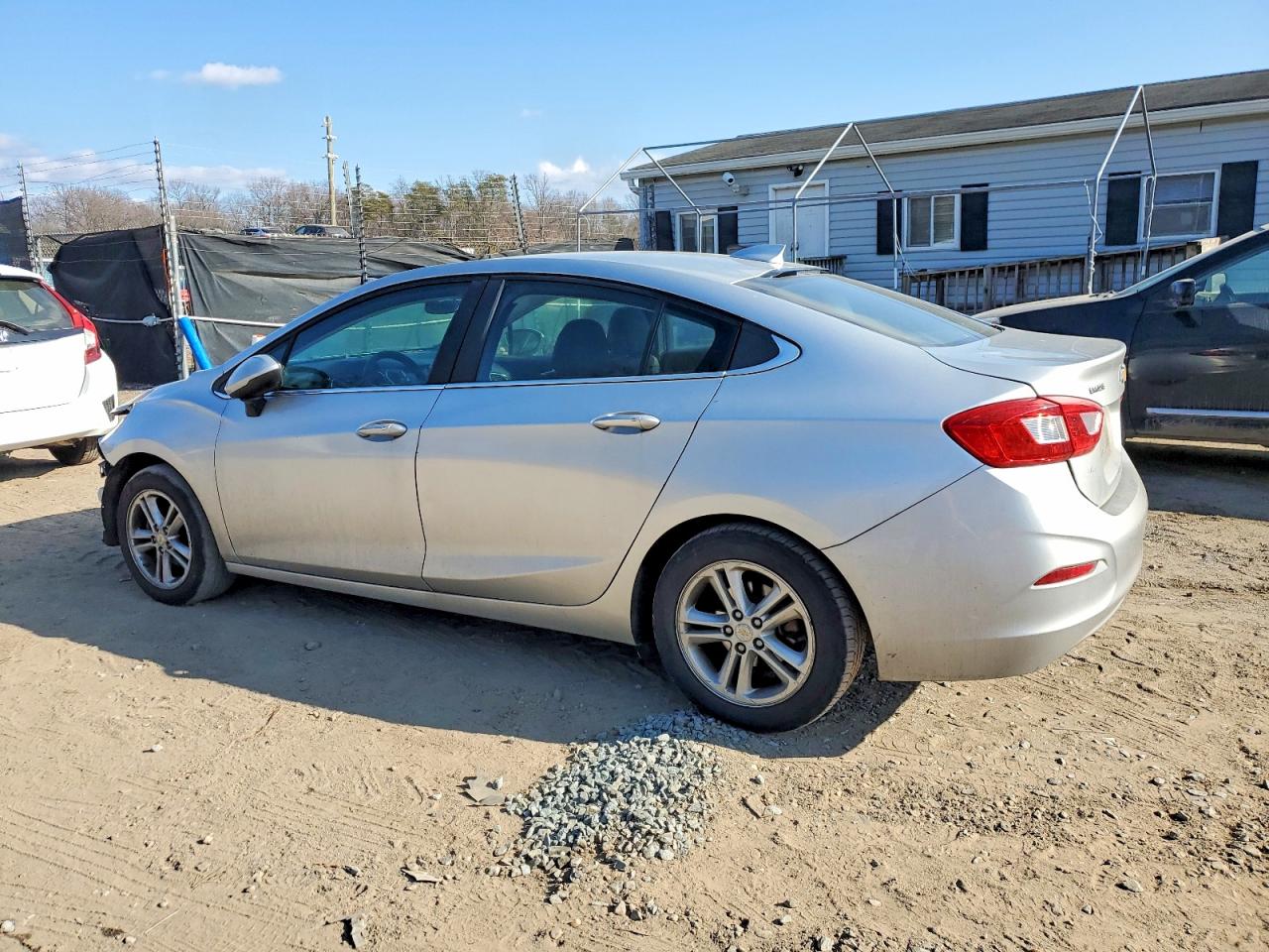 2017 CHEVROLET CRUZE LT photo 3