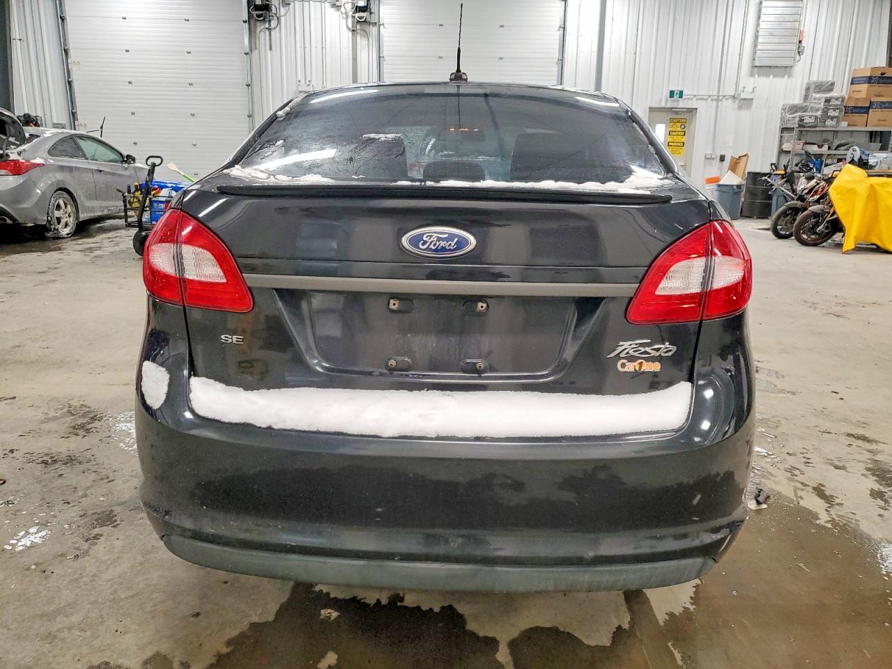 2011 FORD FIESTA SE photo 6