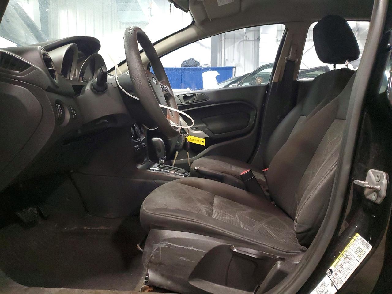 2011 FORD FIESTA SE photo 7