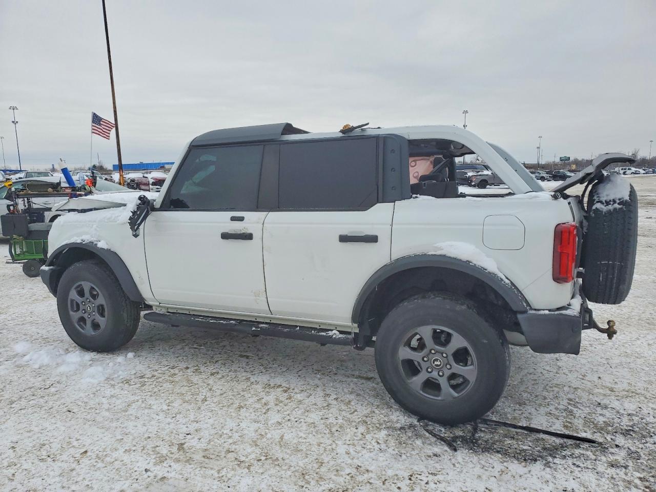 2022 FORD BRONCO BASE photo 2