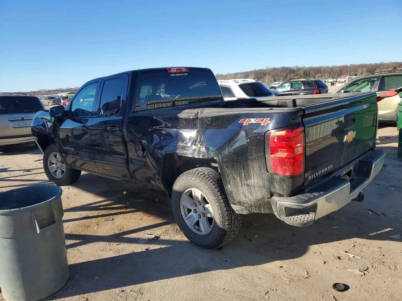 2018 CHEVROLET SILVERADO K1500 LT photo 2