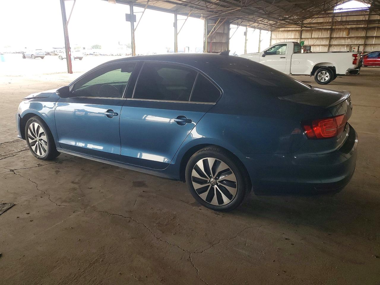 2016 VOLKSWAGEN JETTA HYBRID photo 2