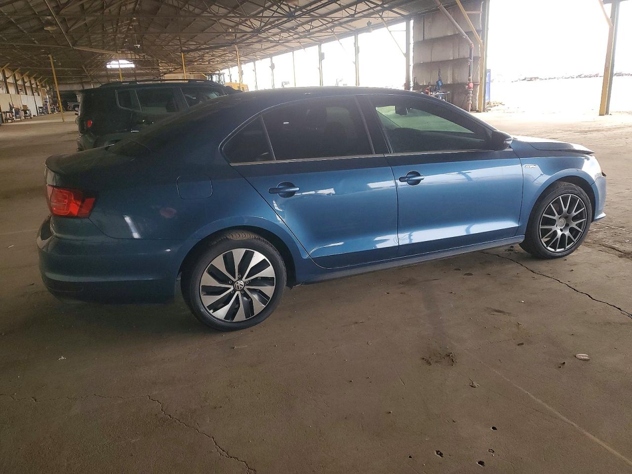2016 VOLKSWAGEN JETTA HYBRID photo 3