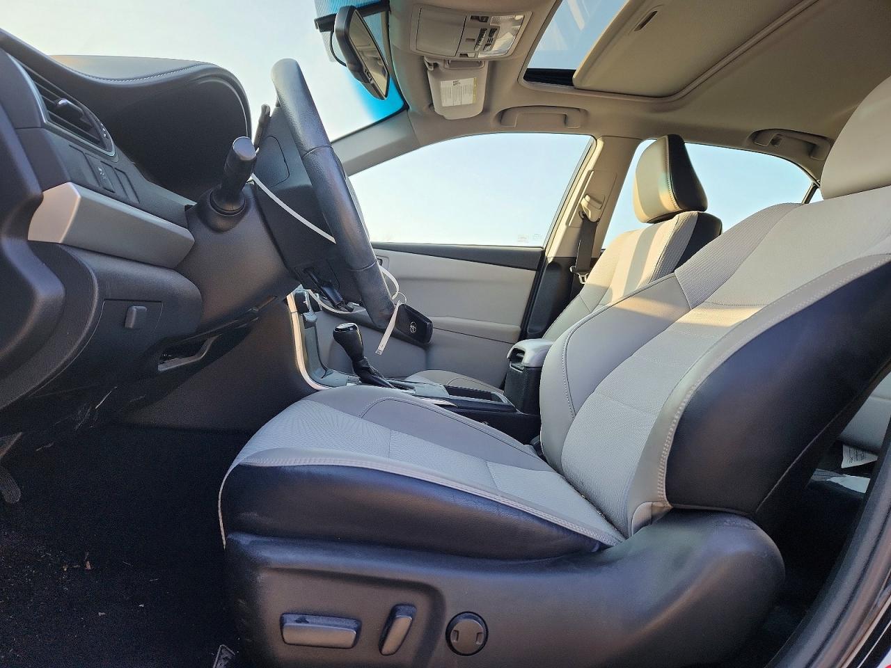 2017 TOYOTA CAMRY LE photo 7