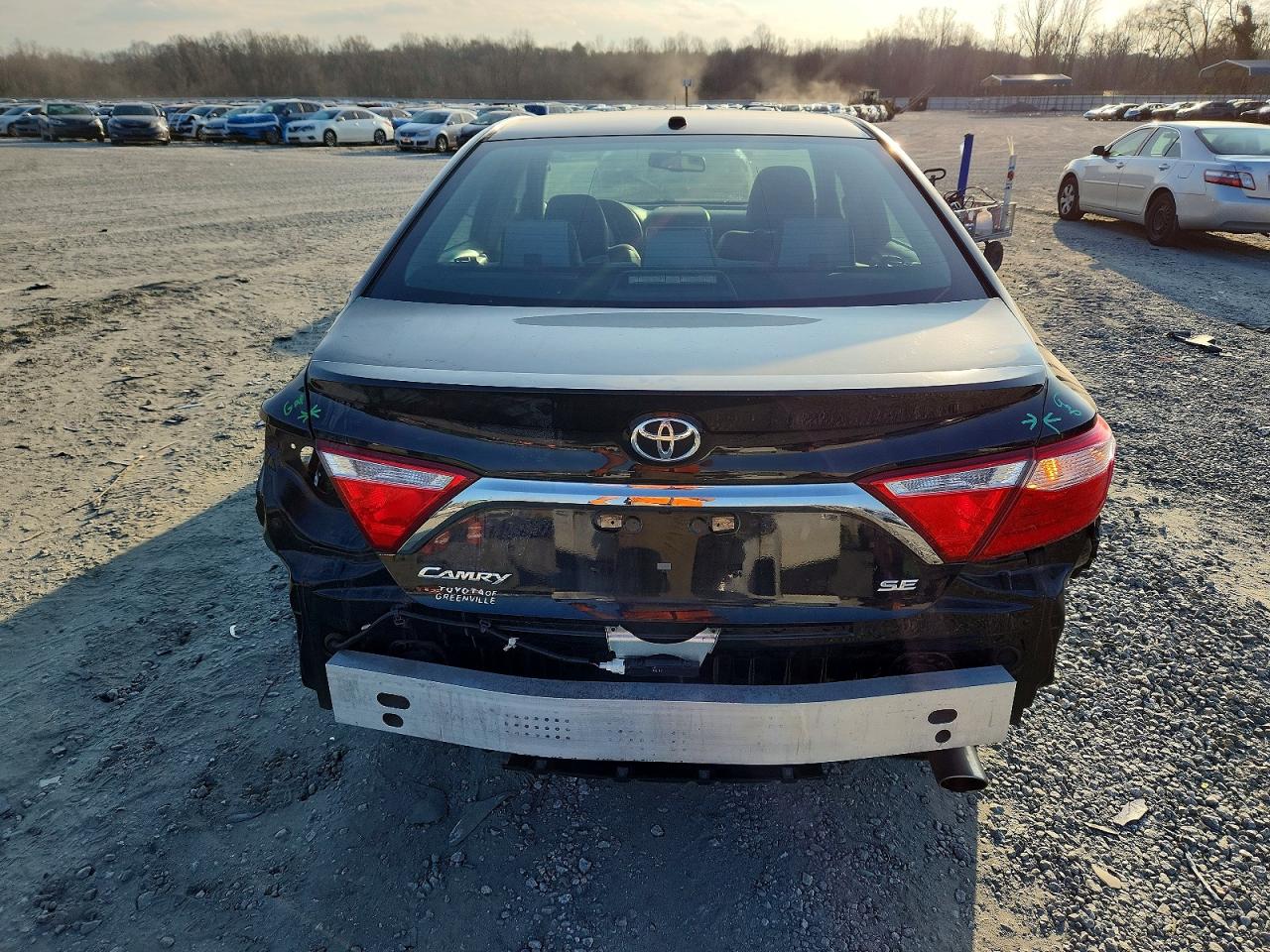 2017 TOYOTA CAMRY LE photo 6