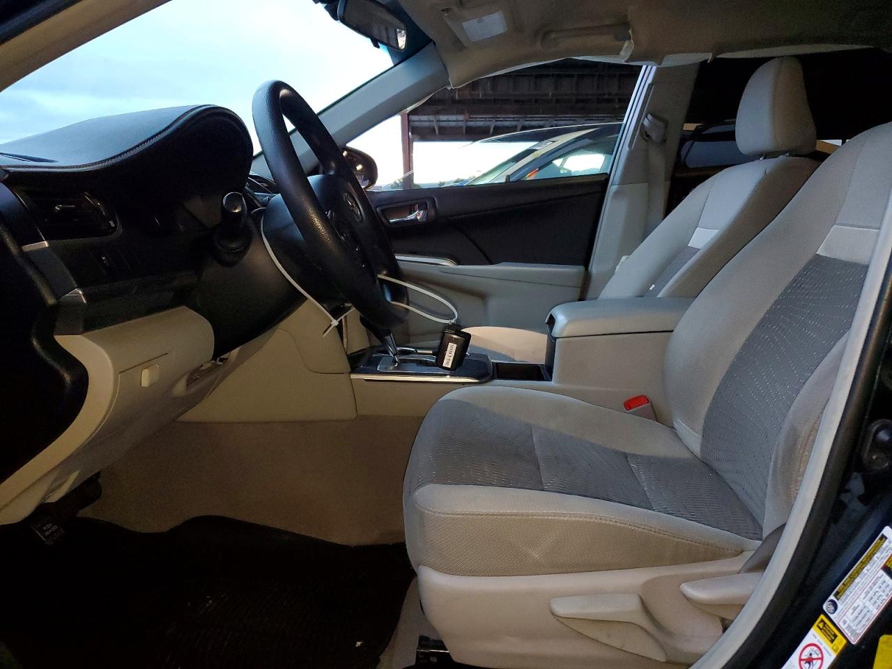 2013 TOYOTA CAMRY HYBRID photo 7